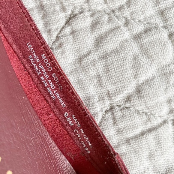 Kenneth Cole Real Leather Pink Studded Slides - Picture 2 of 3